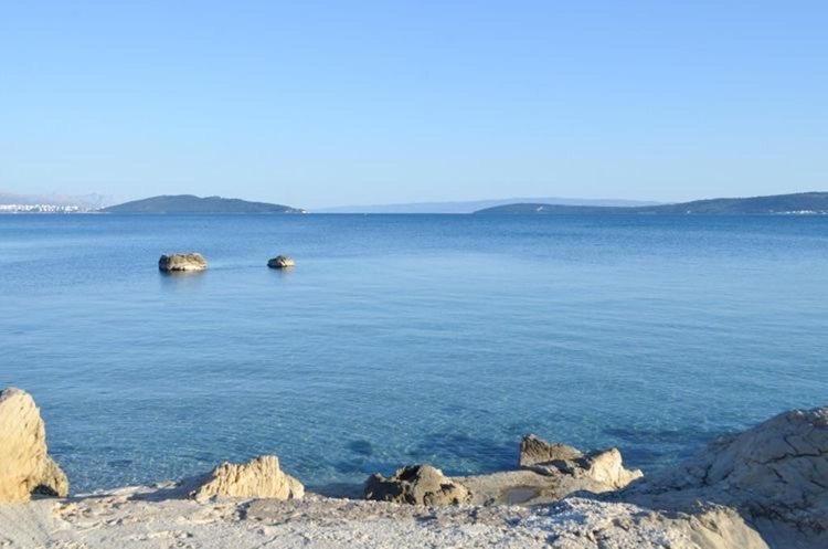 Mihaela Apartmans 150m Near The