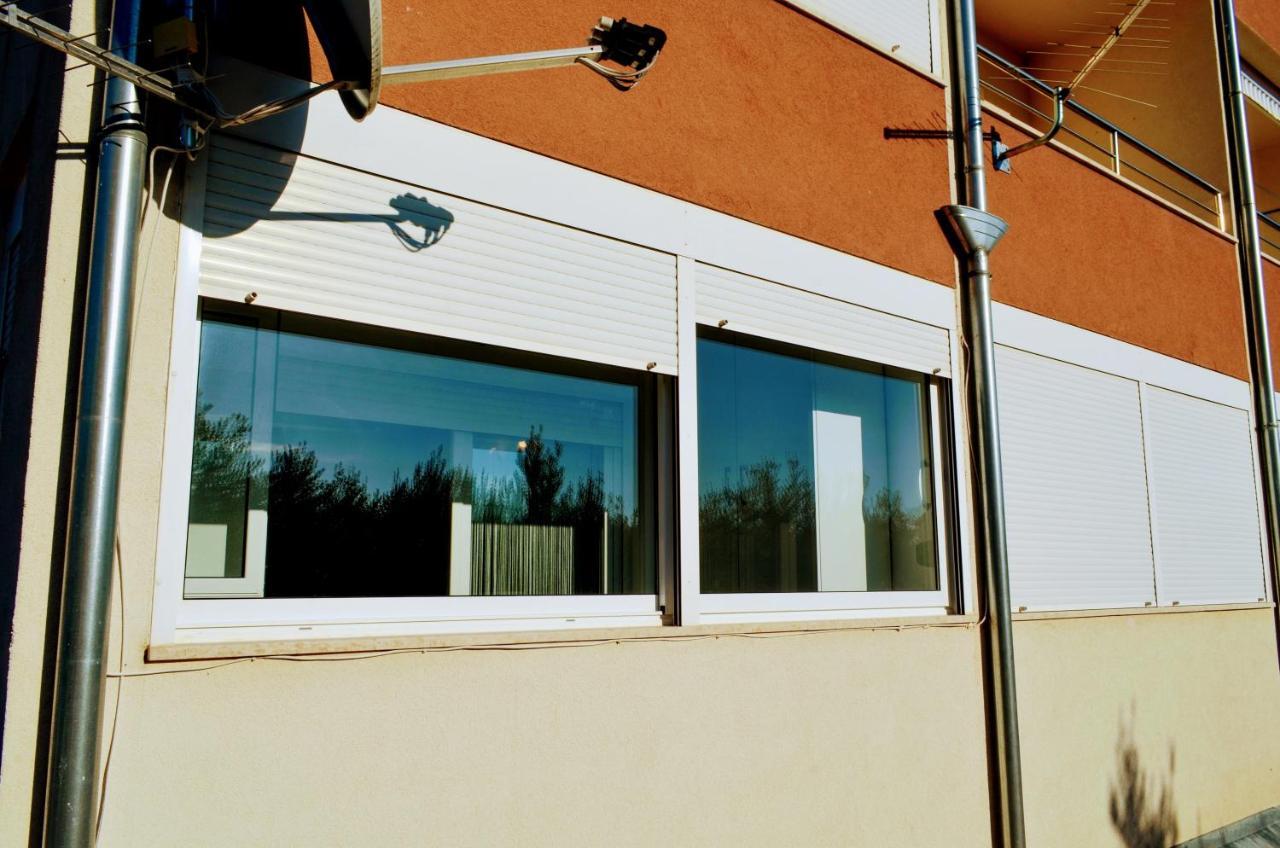 Apartment Mihaela Apartmans 150m Near The