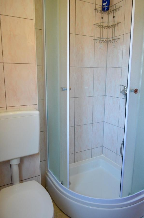Apartment Mihaela Apartmans 150m Near The