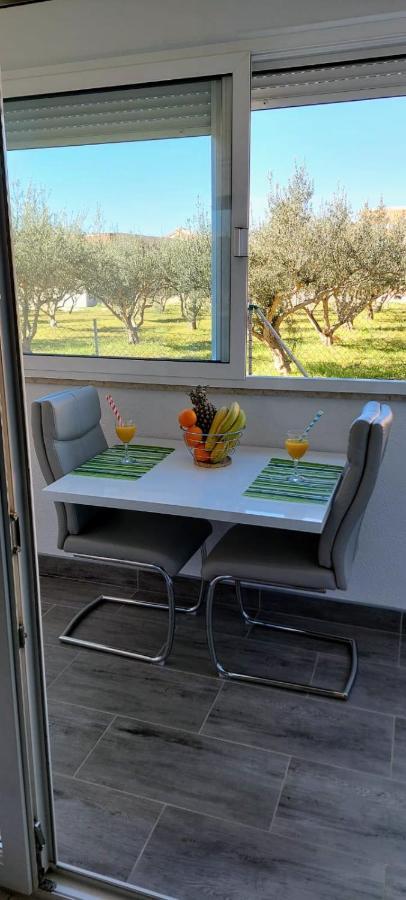 Mihaela Apartmans 150m Near The *
