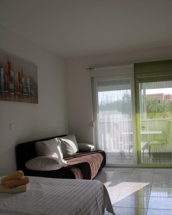 Apartment Mihaela Apartmans 150m Near The