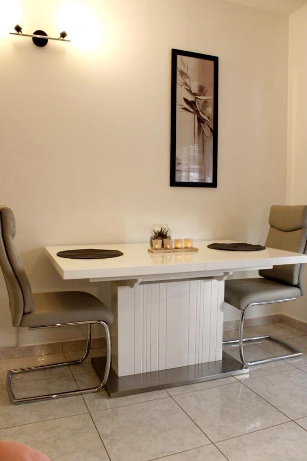 Apartment Mihaela Apartmans 150m Near The *