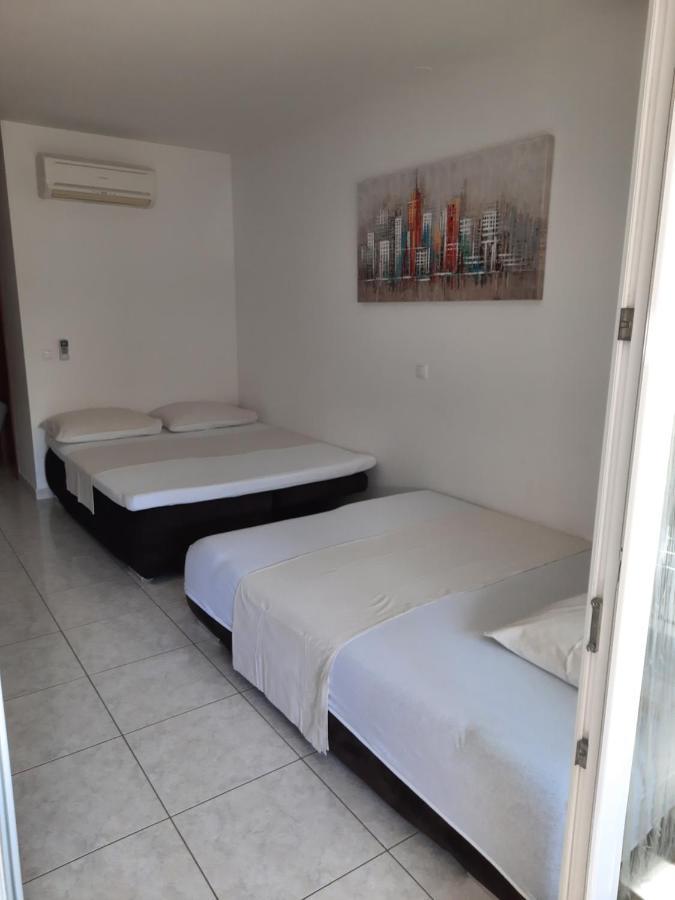 Mihaela Apartmans 150m Near The Kastela