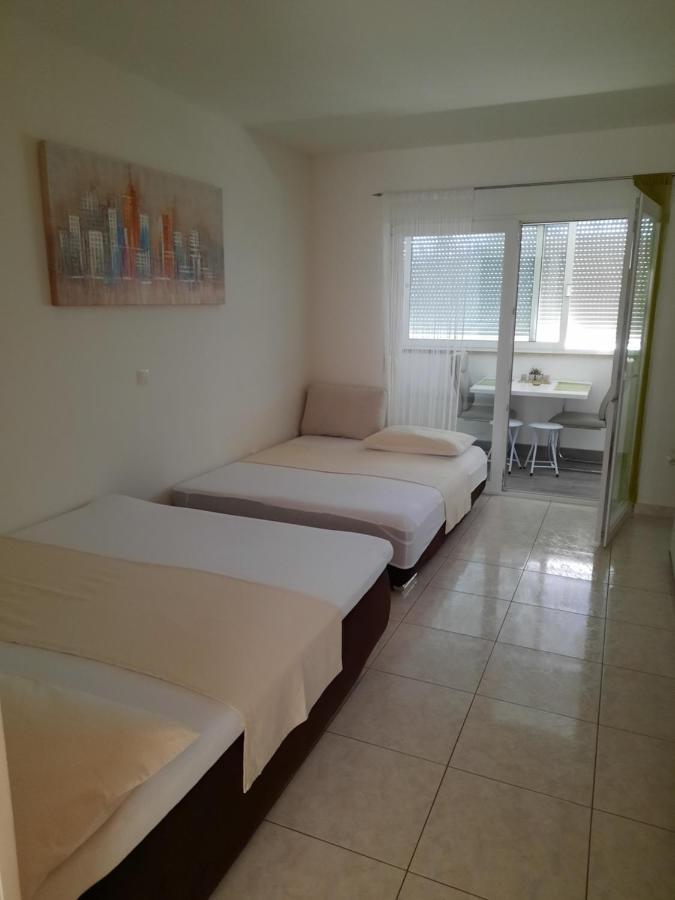 Mihaela Apartmans 150m Near The * Kastela